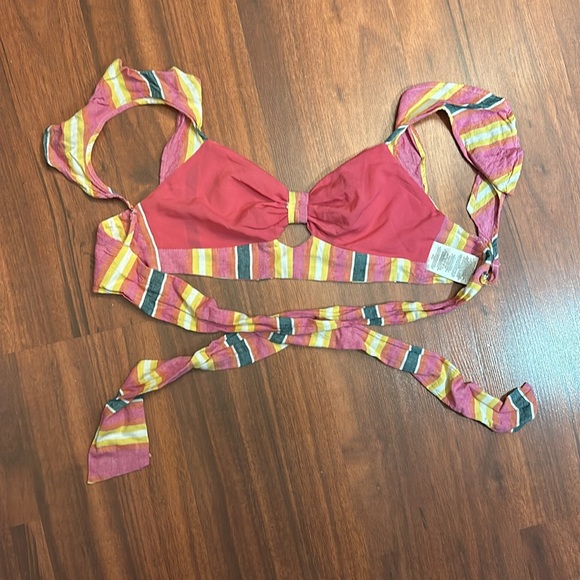 BCBG Two Piece Skirt and Top, Colorful Stripes, Size 0 skirt, Size XXS top - Picture 4 of 6